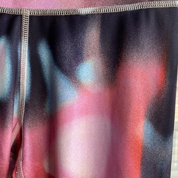 Live Love Dream Pink Womens Flowered Leggings Sz M No Sweat Water Wicking Tech - Picture 12 of 12